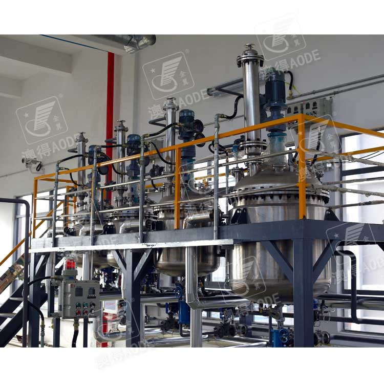 分散(sàn)研磨攪(jiao)拌脫泡(pao)一體釜(fu)