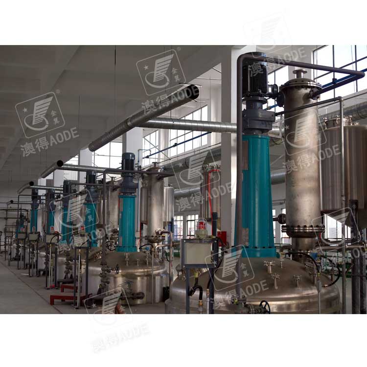 5000L不鏽鋼(gāng)反應釜(fu)