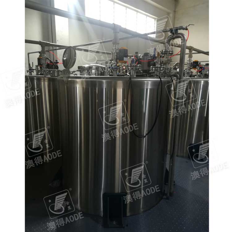 不(bu)鏽鋼儲罐(guàn)