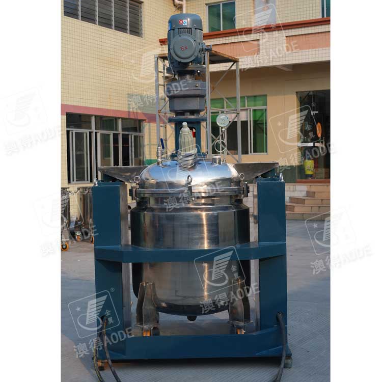 龍門式液壓(ya)升降脫泡機(jī)