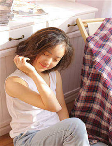 《年轻女教师伦理-品色新网址》